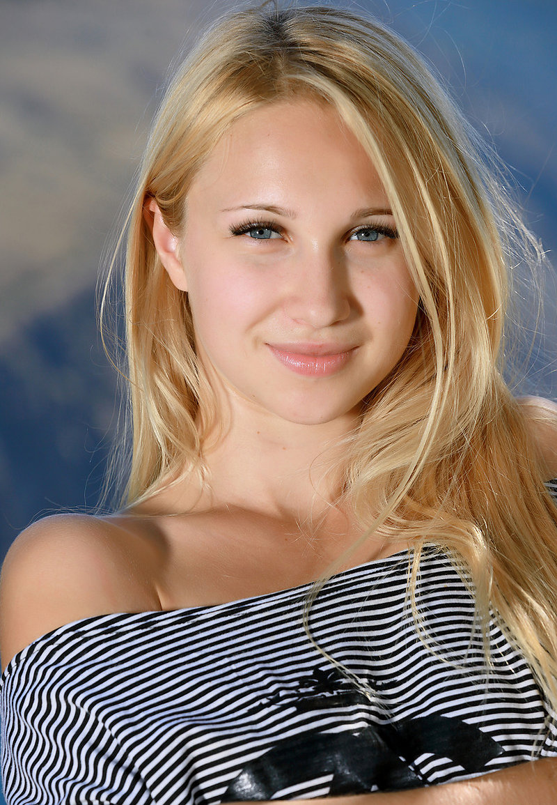 Фаина, 27 лет, 2 размер груди